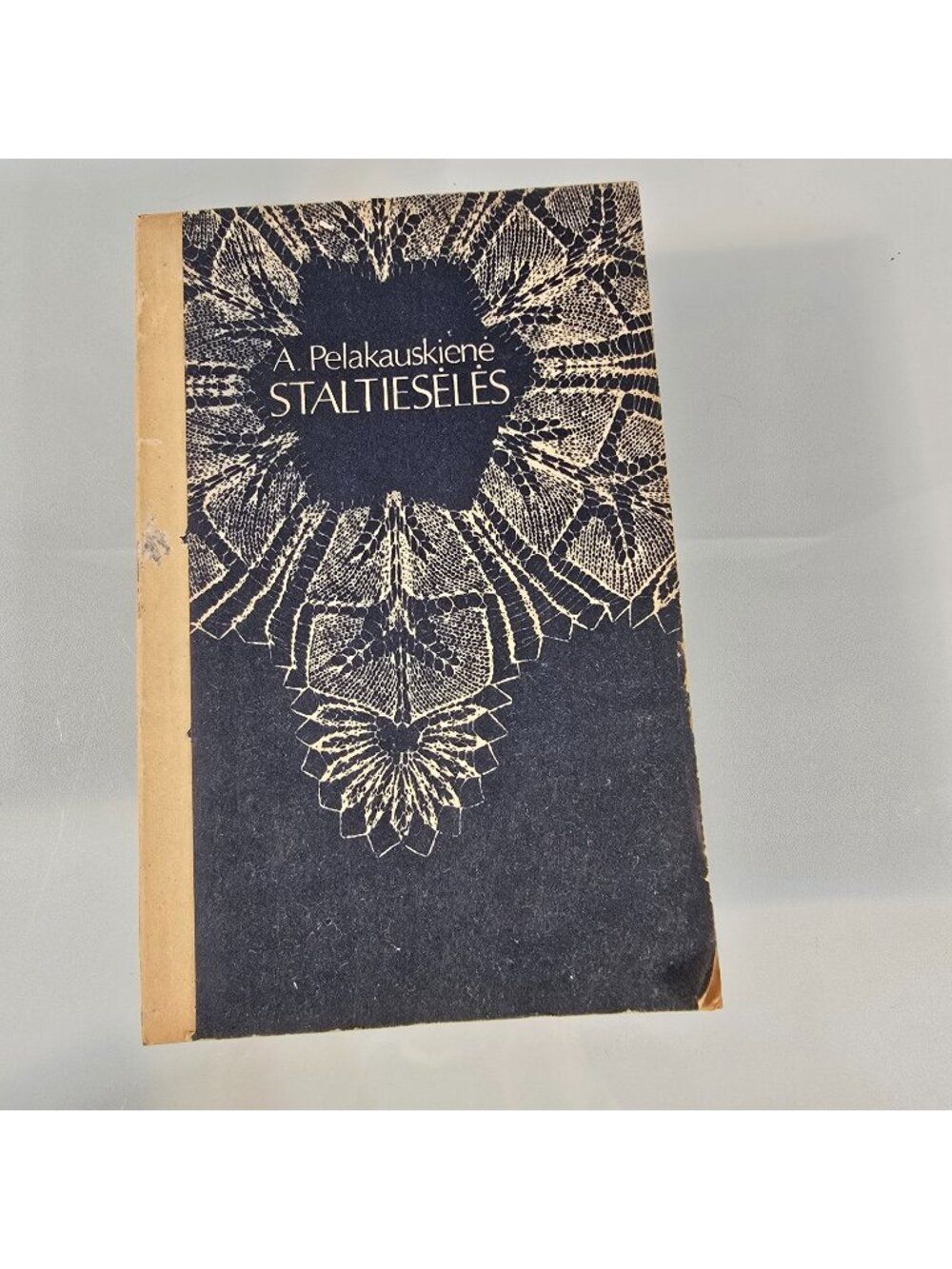 Staltiesėlės By A Pelakauskienė Doilies Knit Crochet Book Lithuanian Language